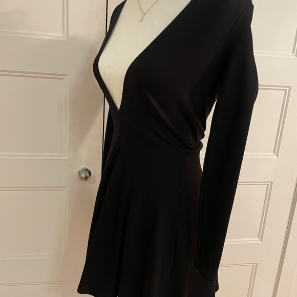 Little black dress - Picture 2 of 3